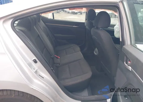 2019 Hyundai Elantra Sel/Value/Limited z USA, uszkodzony, nr VIN 5NPD84LF1KH422723